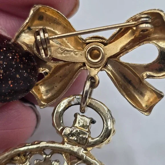Coro Vintage Bow Pendant Brooch Circle Rhinestones‎ Gold Tone Vintage Jewelry